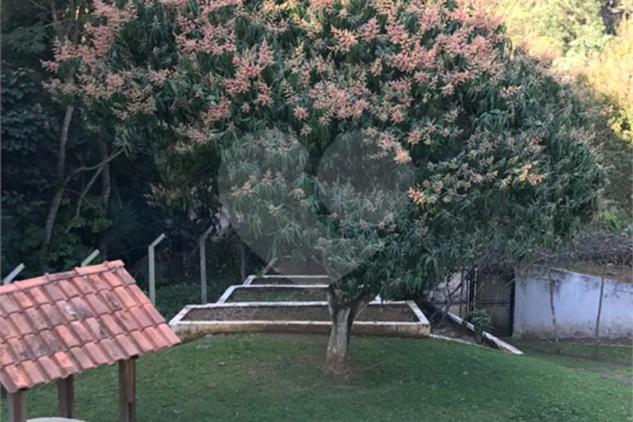 Casa à venda com 5 quartos, sendo 1 suíte, em Portal das Acácias, Santana de Parnaíba, SP