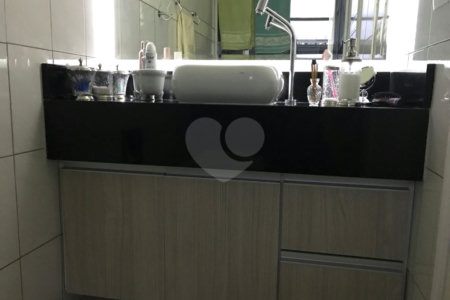 Sobrado à venda com 3 quartos, sendo 1 suíte, em Vila do Castelo, São Paulo, SP
