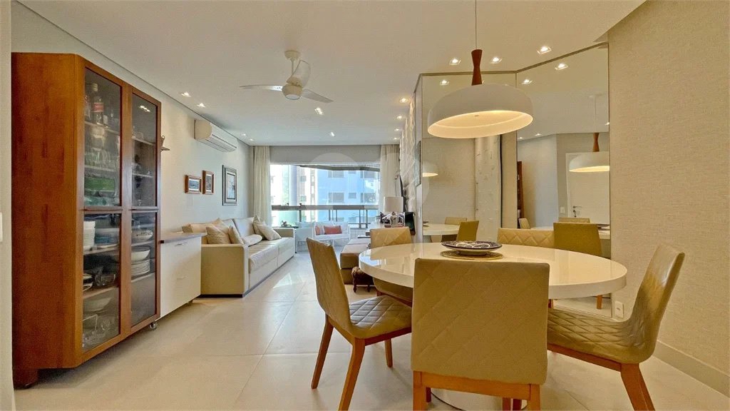 Apartamento à venda com 3 quartos, sendo 2 suítes, em Riviera de São Lourenço, Bertioga, SP