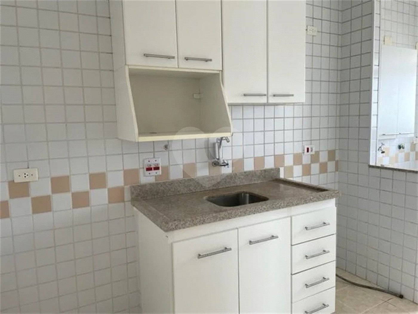 Apartamento para locação em Valinhos -SP 3 quartos, 1 banheiro, 1 vaga.
