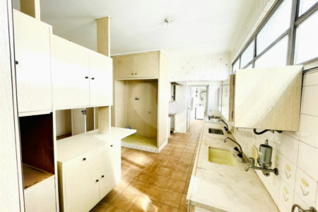 Apartamento à venda com 3 quartos, sendo 2 suítes, em Jardim Paulista, São Paulo, SP