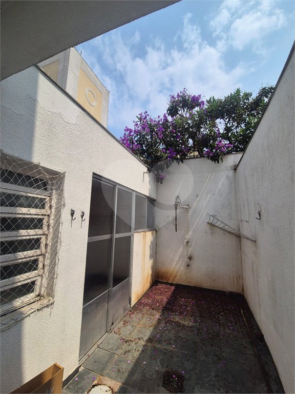Casa à venda com 3 quartos, sendo 2 suítes, no condomínio Quintas Marajoara, São Paulo - SP