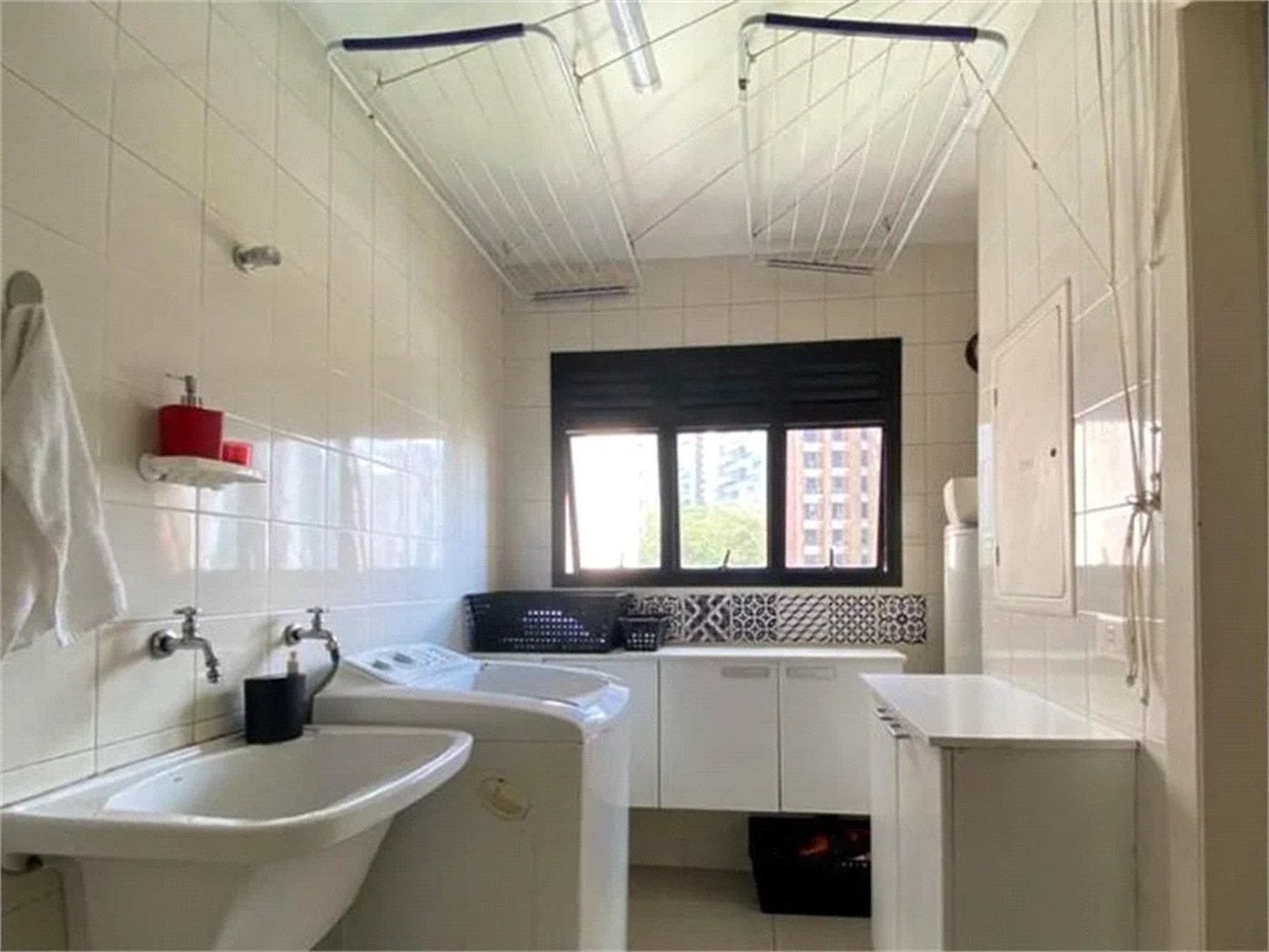 Apartamento à venda com 3 suítes em Vila Suzana, São Paulo, SP