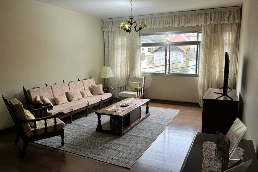 Sobrado à venda com 3 quartos, sendo 1 suíte, em Horto, São Paulo, SP