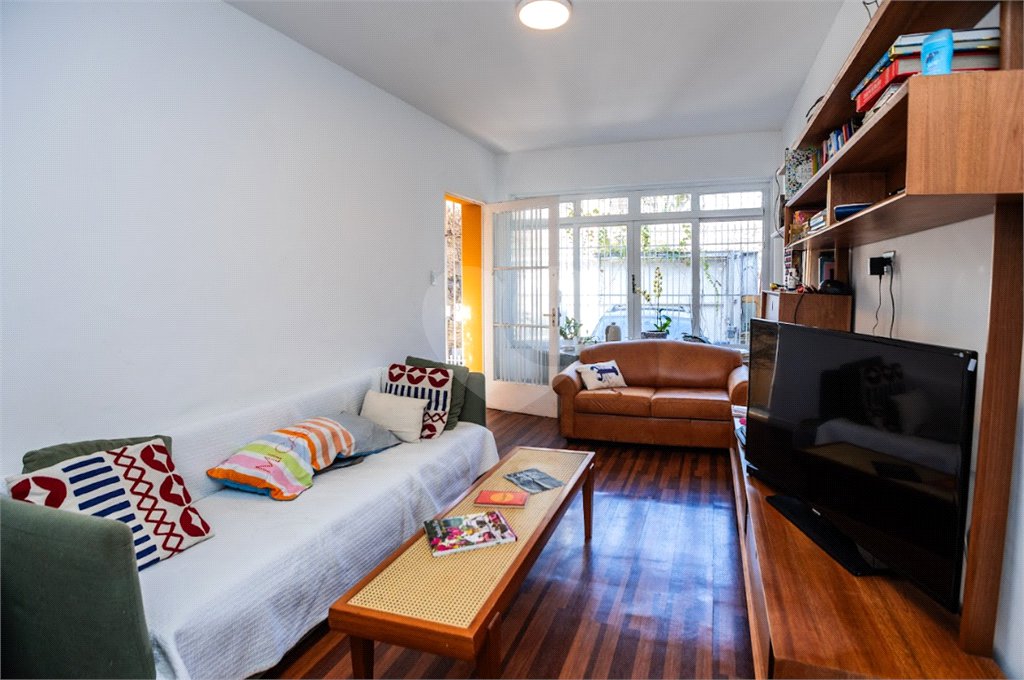 Casa à venda com 2 quartos, sendo 1 suíte, em Jardim Paulistano, São Paulo, SP