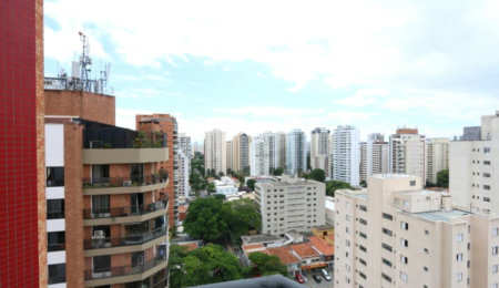 Apartamento à venda com 4 quartos, sendo 2 suítes,  em Vila Uberabinha, São Paulo, SP