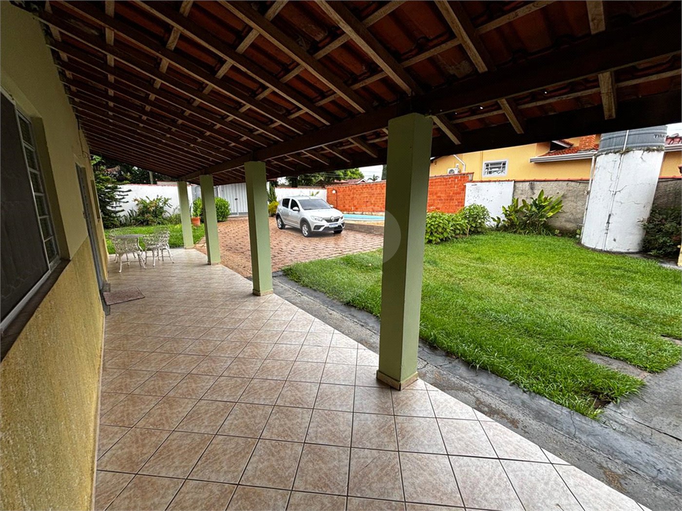 Casa à venda com 4 quartos, sendo 2 suítes, no condomínio Zuleika Jabour, Salto - SP
