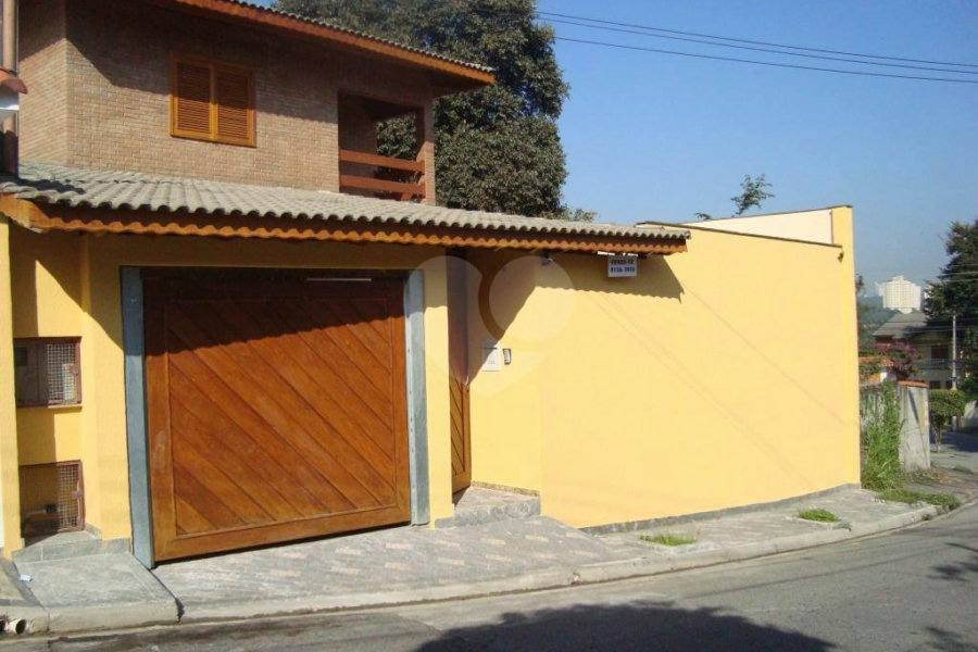 Sobrado à venda com 3 suítes em Jardim Virginia Bianca, São Paulo, SP