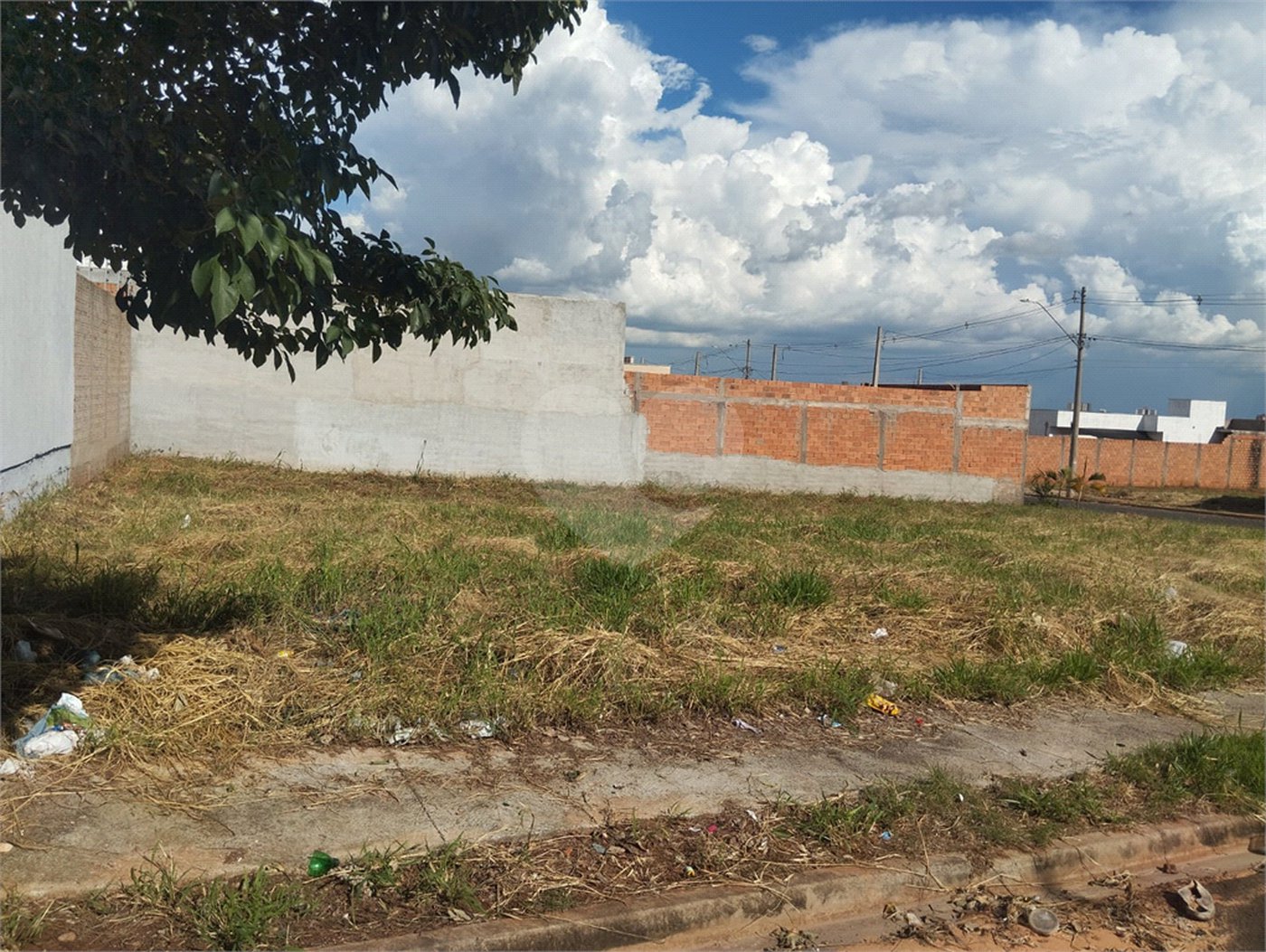 Terreno à venda em Residencial Vista do Horto, Araraquara, SP