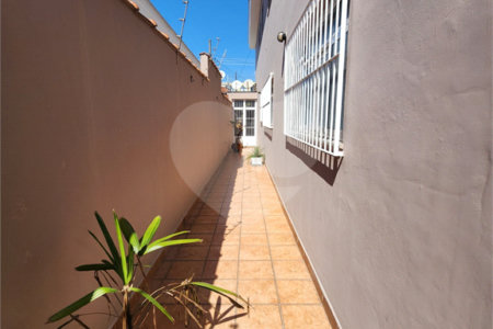 Sobrado à venda com 3 quartos, sendo 1 suíte,  em Vila Constança, São Paulo, SP