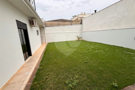 Casa à venda com 3 suítes no condomínio Residencial Maria Dulce, Indaiatuba - SP