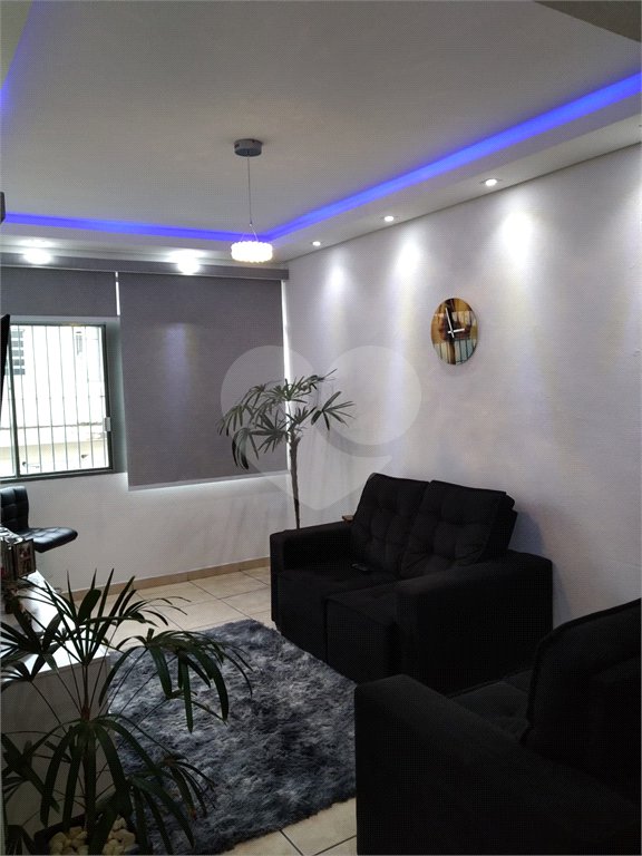 Apartamento à venda com 3 quartos, sendo 1 suíte,  no Centro, Mogi das Cruzes, SP