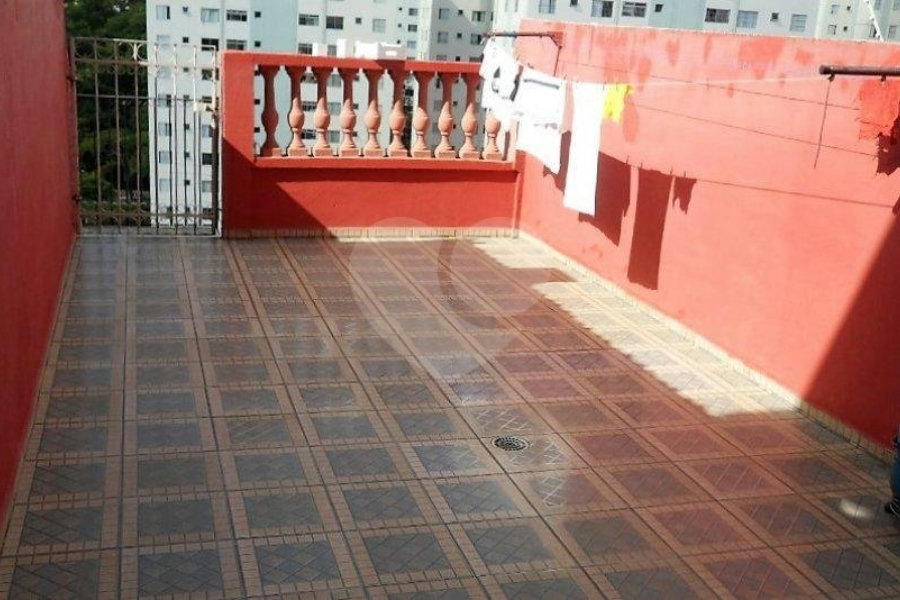 Sobrado à venda com 3 quartos, sendo 1 suíte, em Vila Irmãos Arnoni, São Paulo, SP