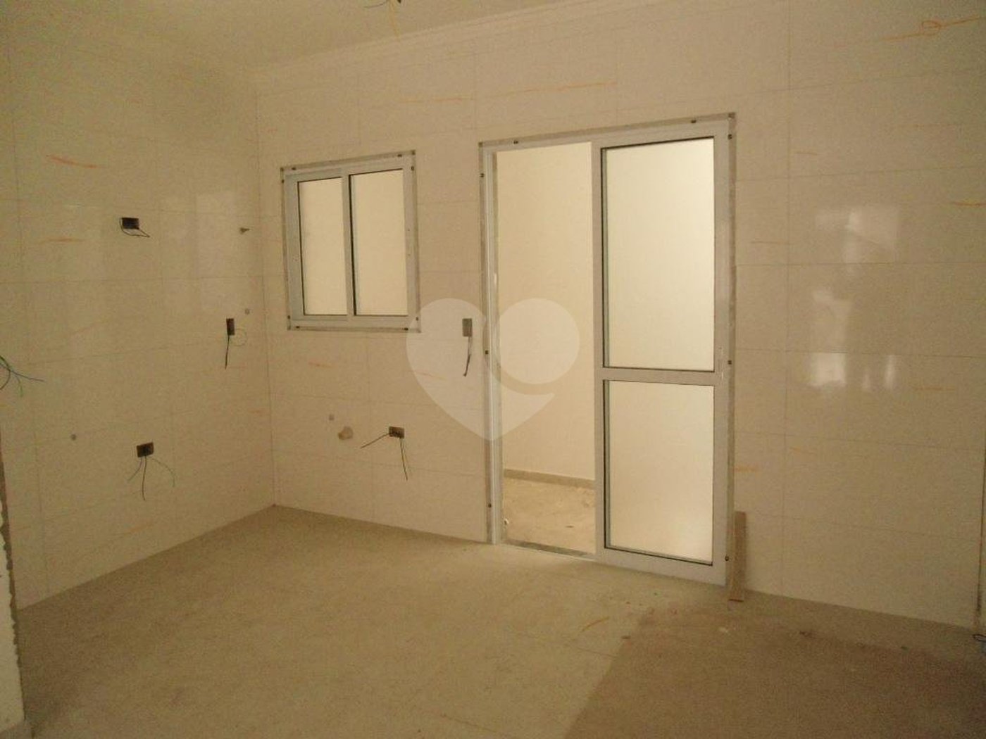 Casa à venda com 2 suítes no condomínio Ilha da Madeira, São Paulo - SP