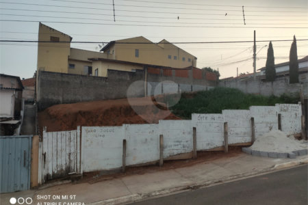 Terreno à venda em Jardim Alvinópolis, Atibaia, SP