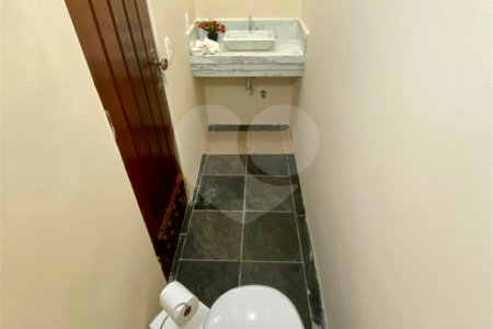 Casa à venda com 6 quartos, sendo 4 suítes,  em Maranduba, Ubatuba, SP