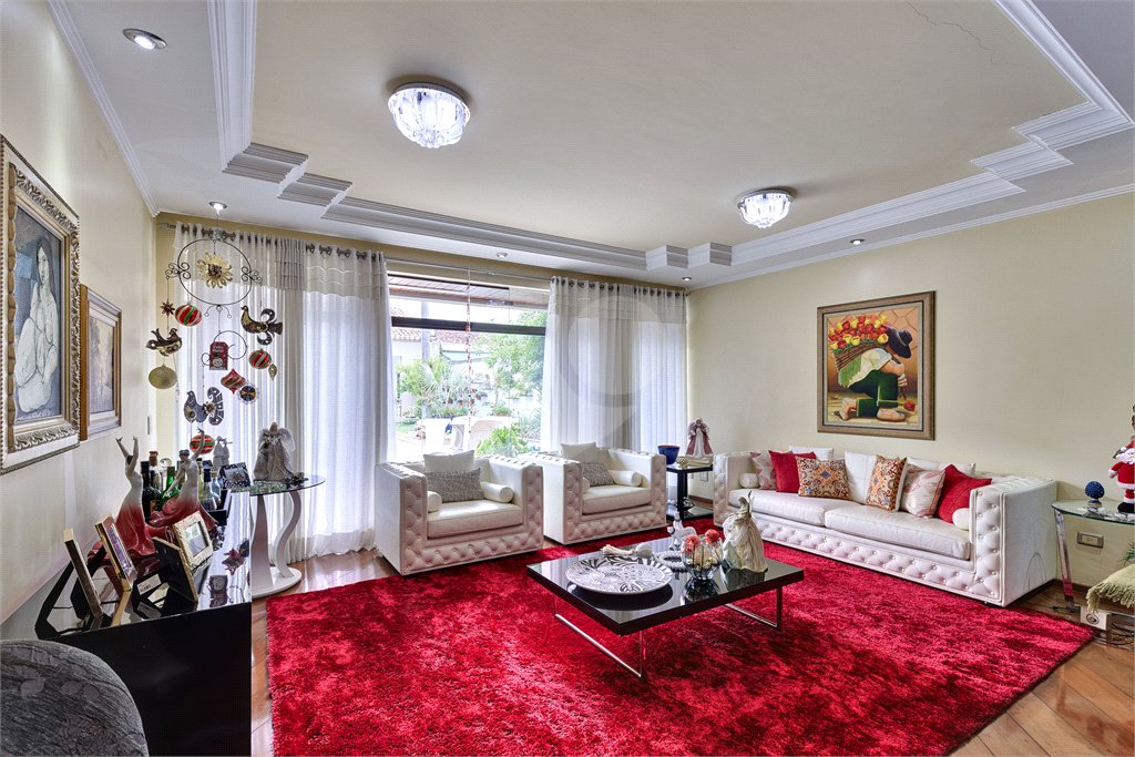 Casa à venda com 5 quartos, sendo 4 suítes, em Alto da Boa Vista, São Paulo, SP