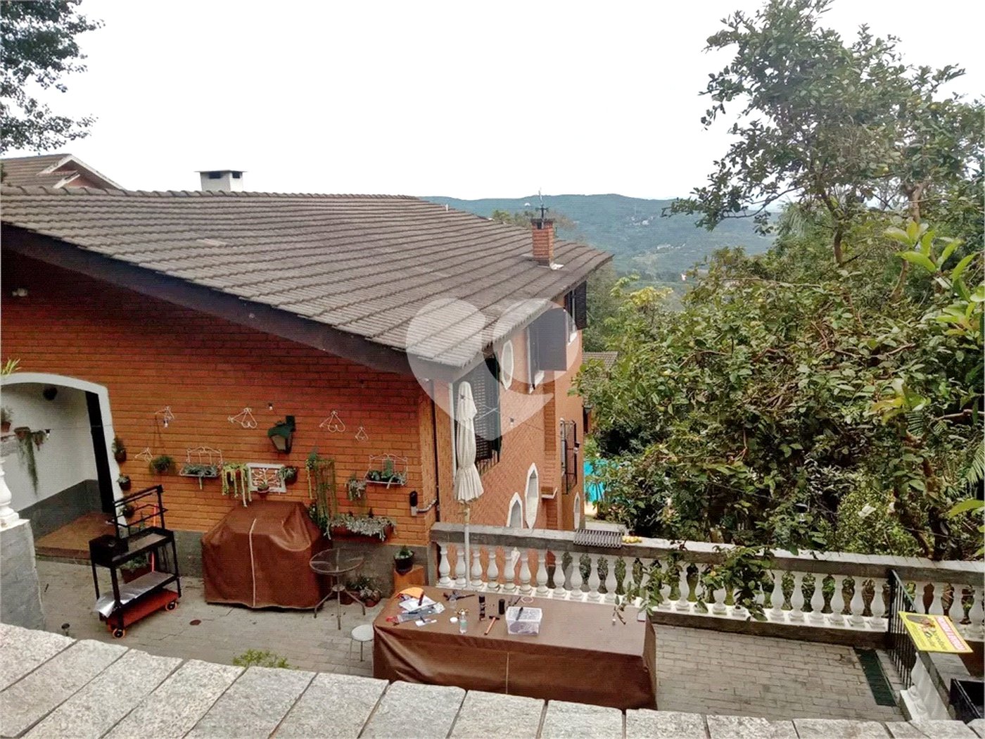 Casa à venda com 5 quartos, sendo 4 suítes, em Roseira, Mairiporã, SP