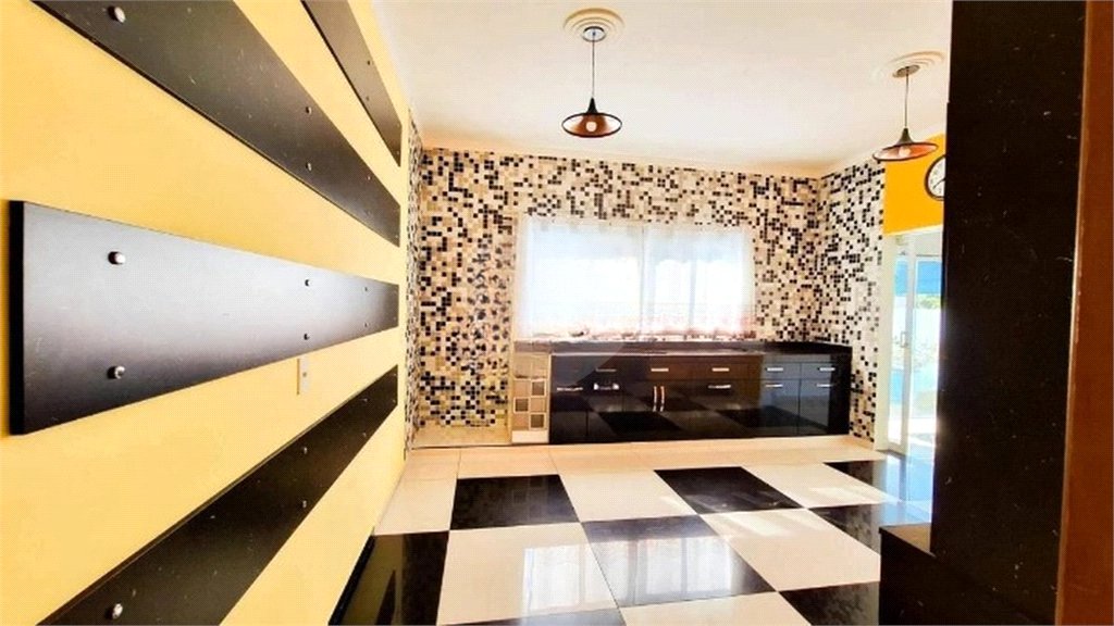 Casa à venda com 3 quartos, sendo 1 suíte, no condomínio Mirante dos Ipes, Salto - SP