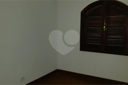 Casa à venda com 3 quartos, sendo 1 suíte, em Vila Santista, Atibaia, SP