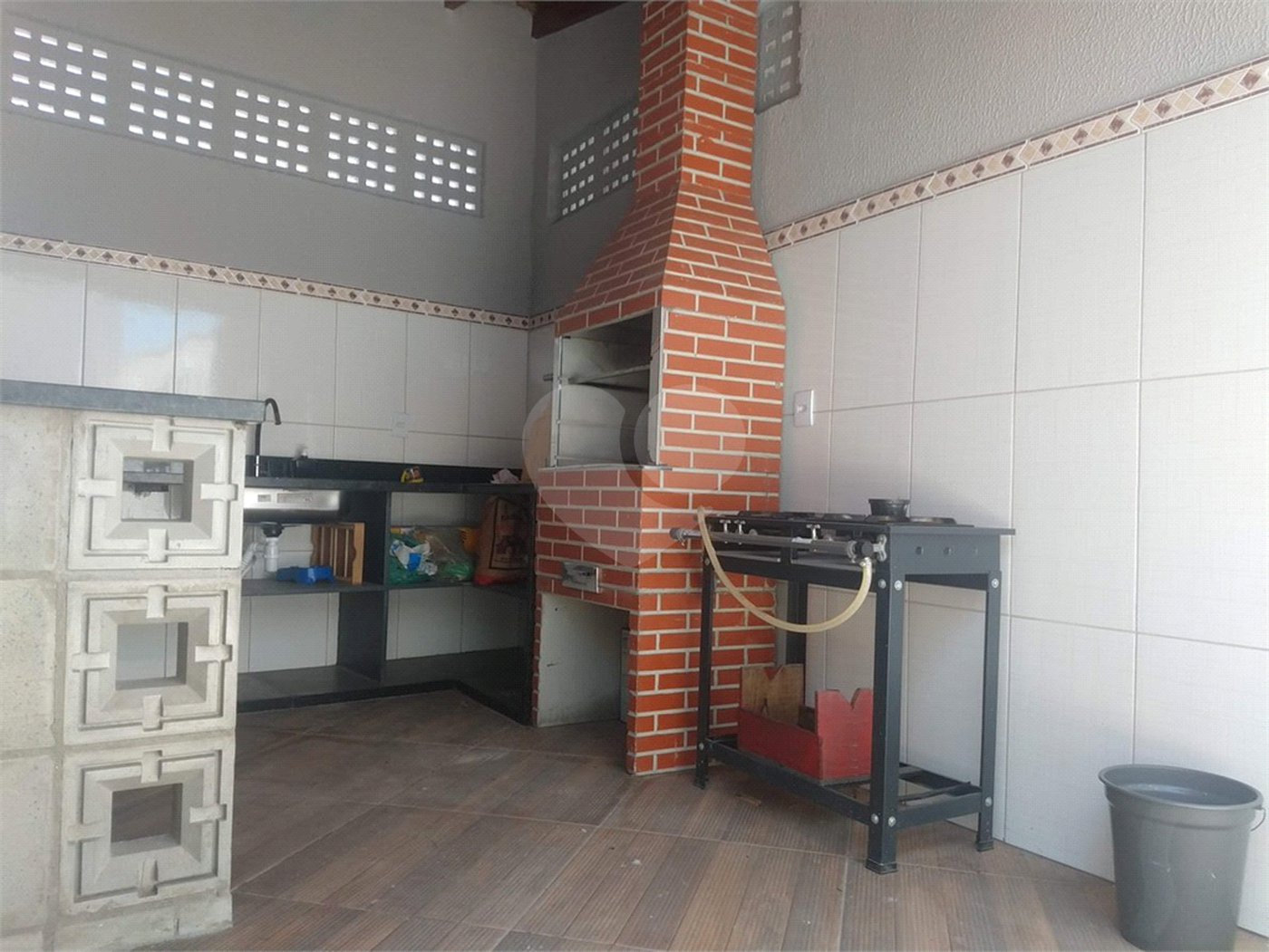 Sobrado à venda com 3 quartos em Jardim Helena, Ferraz de Vasconcelos, SP