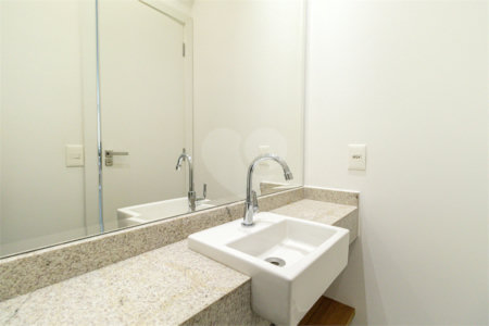 Apartamento para alugar com 2 suítes em Vila Olímpia, São Paulo, SP