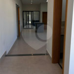 Casa à venda com 4 quartos, sendo 3 suítes, no condomínio Residencial Mont'alcino, Valinhos - SP