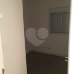 Apartamento à venda com 3 quartos, sendo 1 suíte,  em Jardim Parque Morumbi, São Paulo, SP