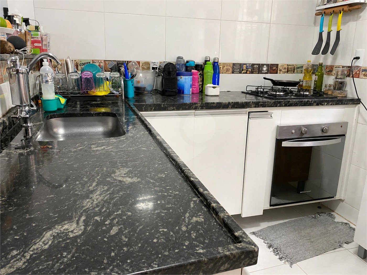 Casa à venda com 3 quartos, sendo 1 suíte, em Vila Barcelona, Sorocaba, SP