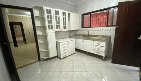 Casa à venda com 3 quartos, sendo 1 suíte,  em Vila Valença, São Vicente, SP
