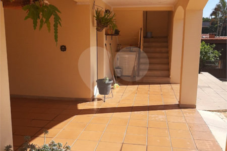 Casa à venda com 3 quartos, sendo 1 suíte, no Centro, Vinhedo, SP