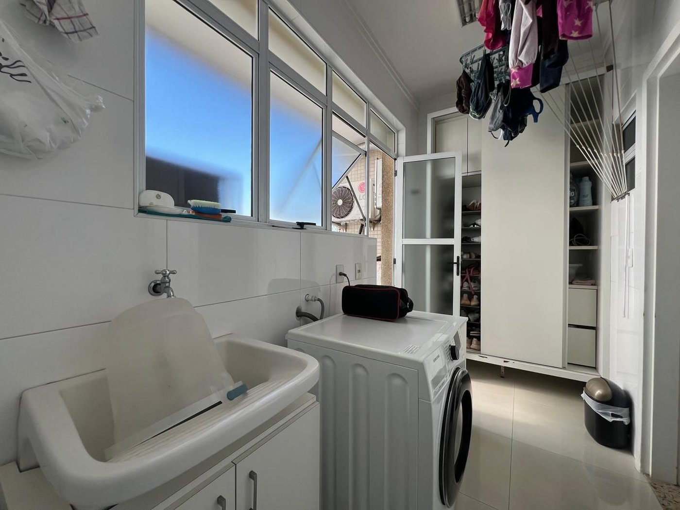 Apartamento com 3 dormitórios à venda, 204 m² por R$ 2.700.000,00 - Boqueirão - Santos/SP
