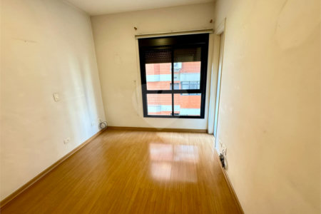 Apartamento à venda com 4 quartos, sendo 2 suítes,  em Pinheiros, São Paulo, SP