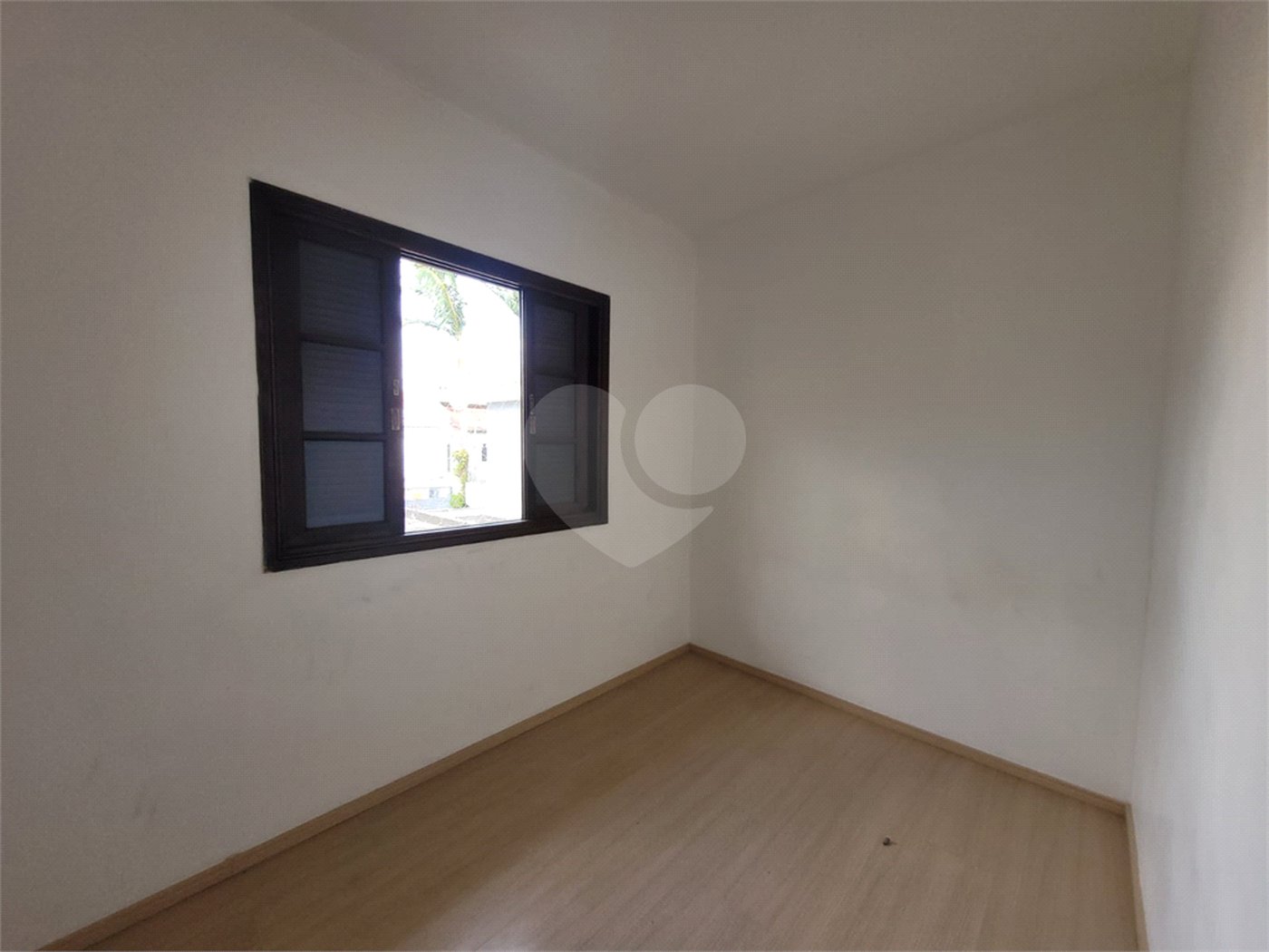 Casa à venda com 3 quartos, sendo 1 suíte, em Parque Maria Domitila, São Paulo, SP