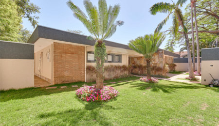 Casa Térrea à venda com 4 quartos, sendo 3 suítes,  em Jardim Prudência, São Paulo, SP