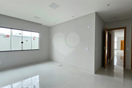 Casa à venda com 3 quartos, sendo 1 suíte, no condomínio Grand Park, Rio de Janeiro - RJ