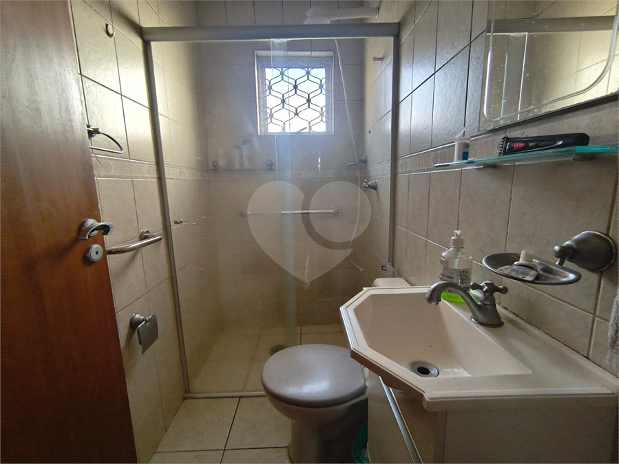 Sobrado à venda com 8 quartos, sendo 2 suítes, em Parada Inglesa, São Paulo, SP
