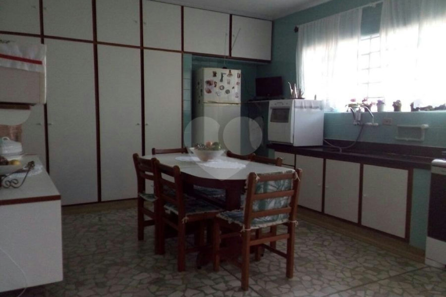 Sobrado à venda com 4 quartos em Vila Guilherme, São Paulo, SP