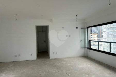 Apartamento à venda com 2 suítes em Cerqueira César, São Paulo, SP