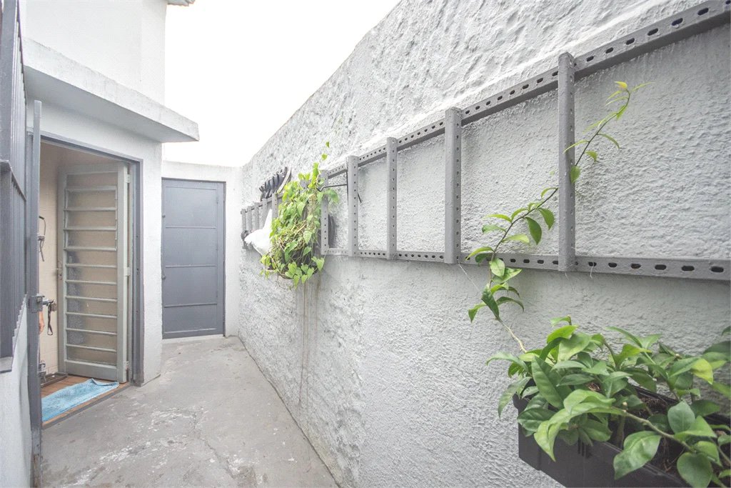 Casa à venda com 3 quartos em Horto, São Paulo, SP