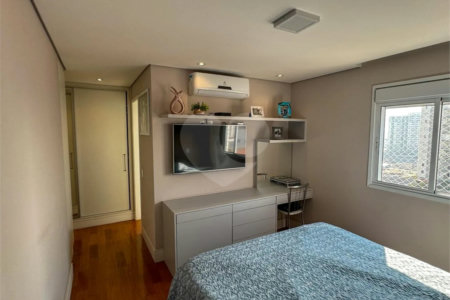 Apartamento à venda com 3 suítes em Vila Dom Pedro I, São Paulo, SP
