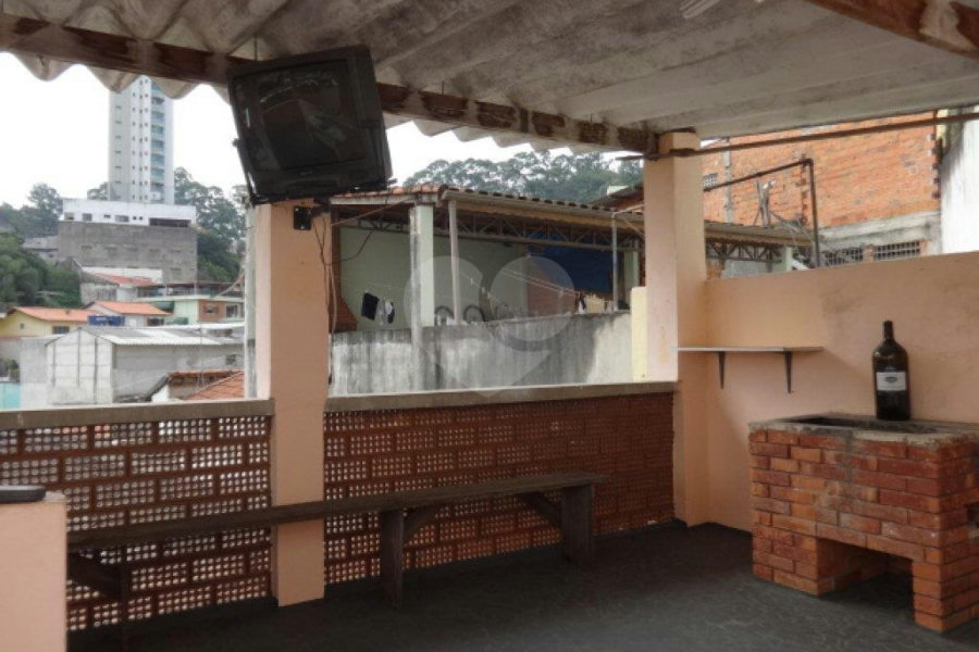 Sobrado à venda com 3 quartos, sendo 1 suíte, em Horto Florestal, São Paulo, SP