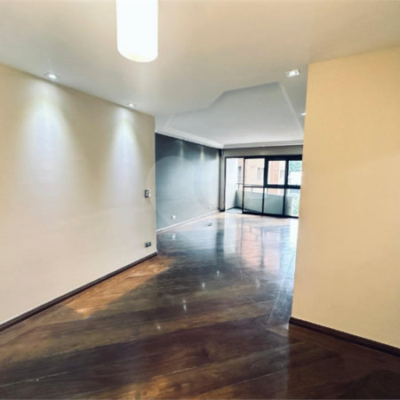 Apartamento à venda com 3 quartos, sendo 1 suíte, em Alto da Boa Vista, São Paulo, SP