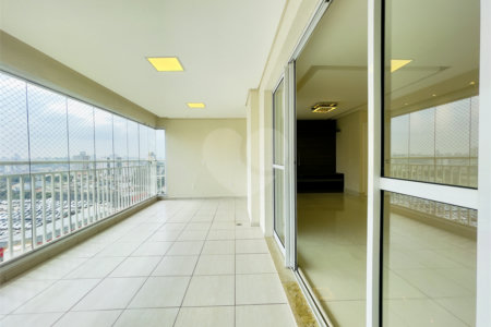 Apartamento à venda com 3 quartos, sendo 4 suítes,  no Centro, São Bernardo do Campo, SP