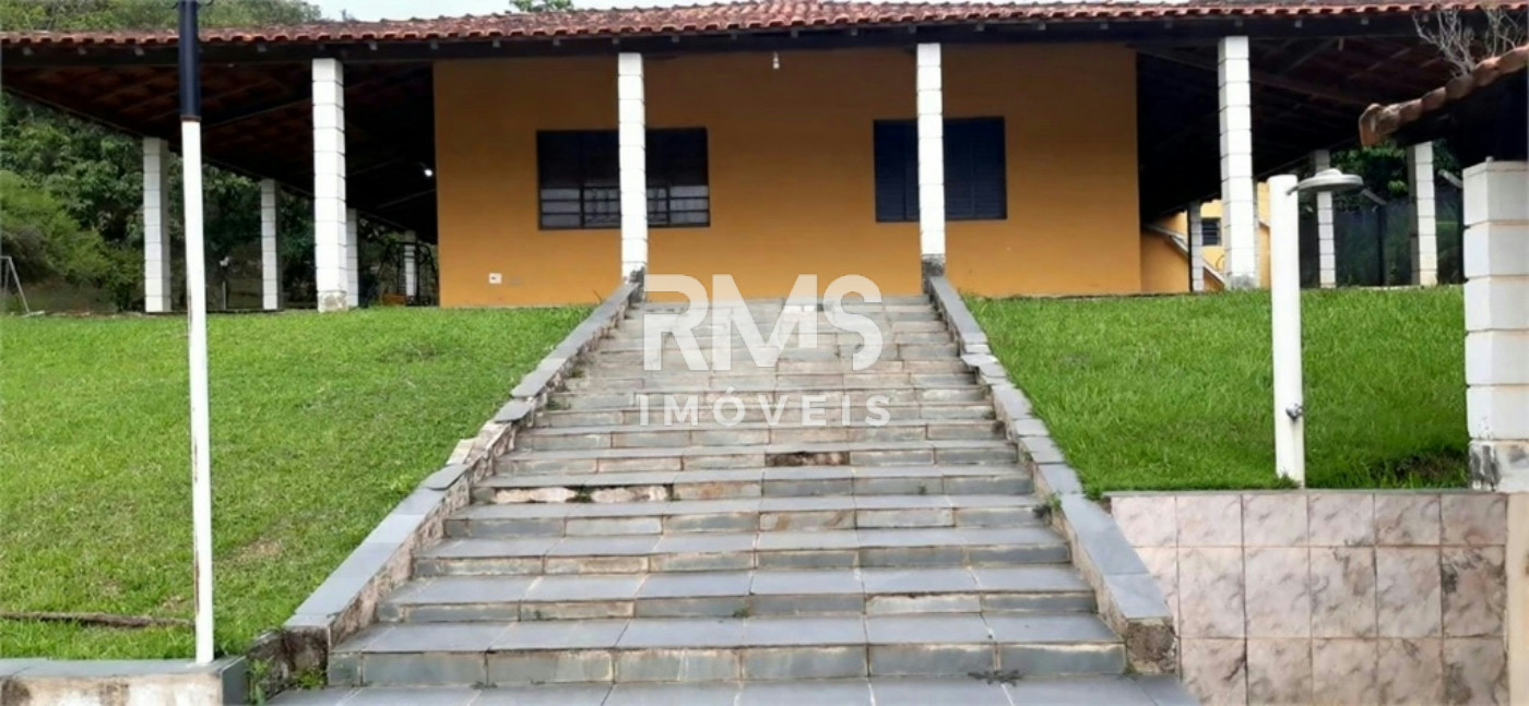 Chácara à venda com 3 quartos, sendo 1 suíte,  em Cristal, Mairinque, SP