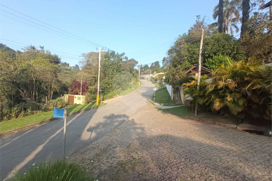 Casa à venda com 4 quartos, sendo 1 suíte, no condomínio Alpes da Cantareira, Mairiporã - SP