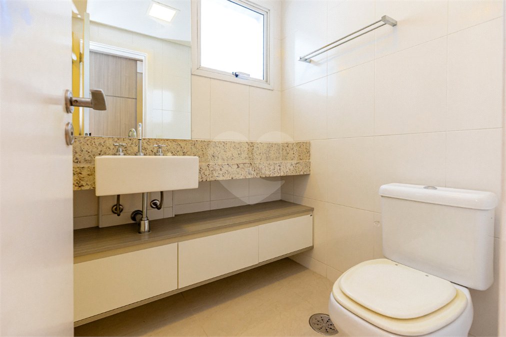 Apartamento à venda com 4 quartos, sendo 3 suítes, em Campo Belo, São Paulo, SP