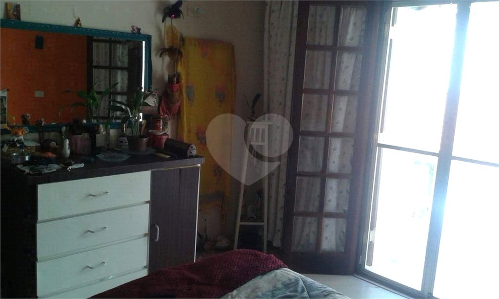 Sobrado à venda com 3 quartos, sendo 2 suítes, em Horto, São Paulo, SP