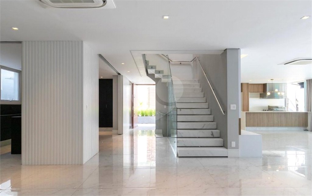 Casa à venda com 4 suítes no condomínio Hípica Garden, São Paulo - SP
