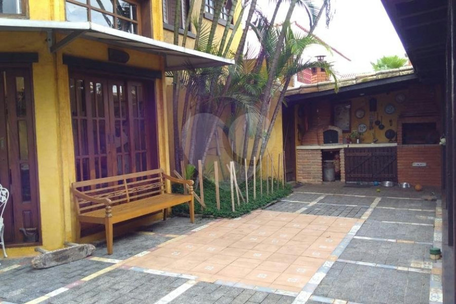 Casa à venda ou para alugar com 4 quartos, sendo 3 suítes, em Lapa, São Paulo, SP
